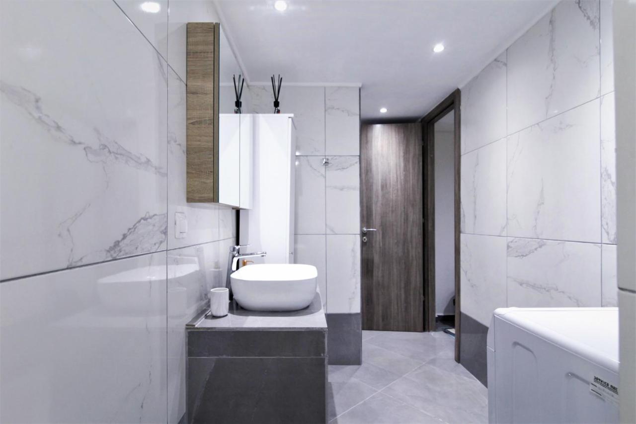 Dimosthenis_loft2 *